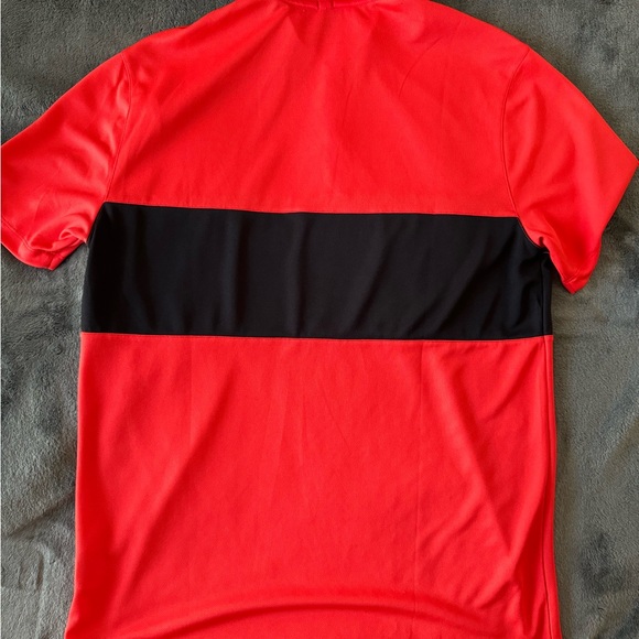 NIKE GOLF POLO STYLE SHORT SLEEVE (DRI-FIT) shirt! Like new quality! - Picture 12 of 12